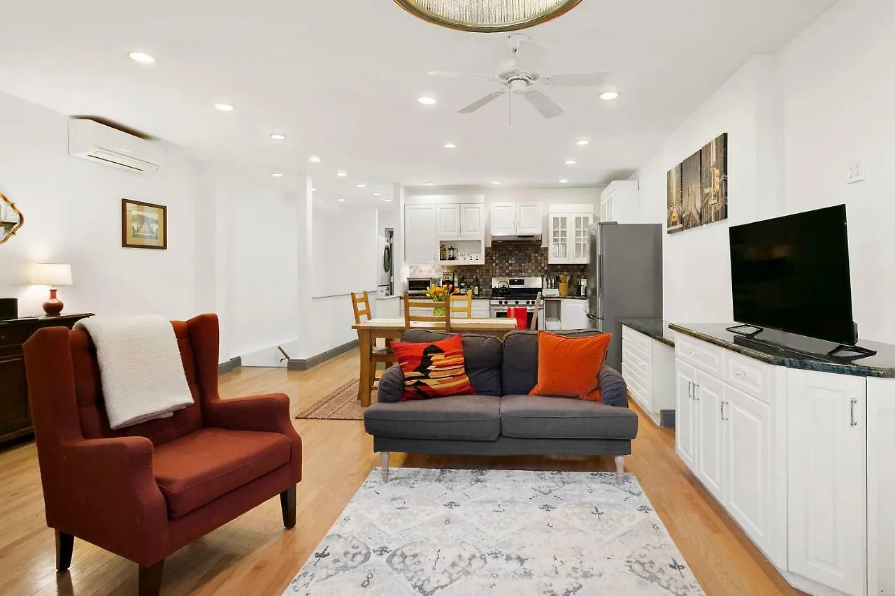 Apartment 2-Bedroom In Upper West Side, Private Entrance New York