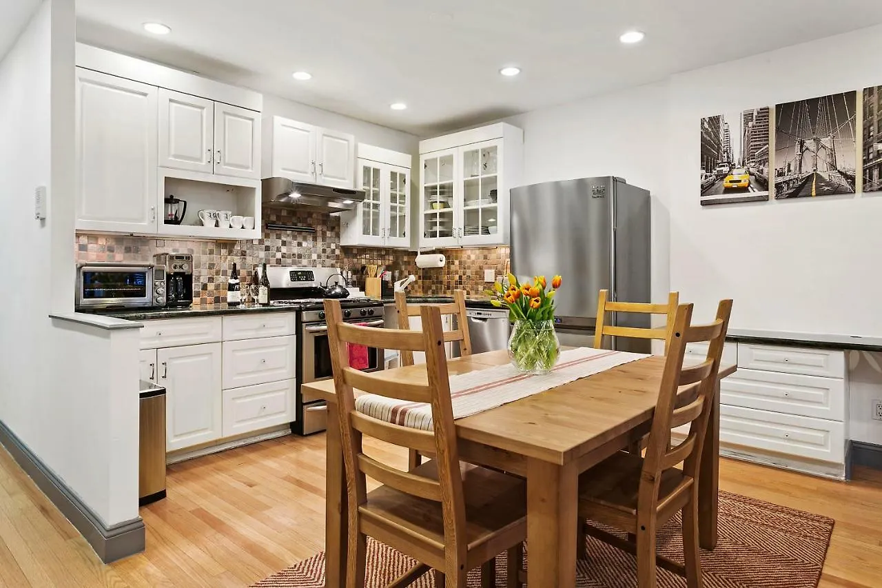 2-Bedroom In Upper West Side, Private Entrance New York